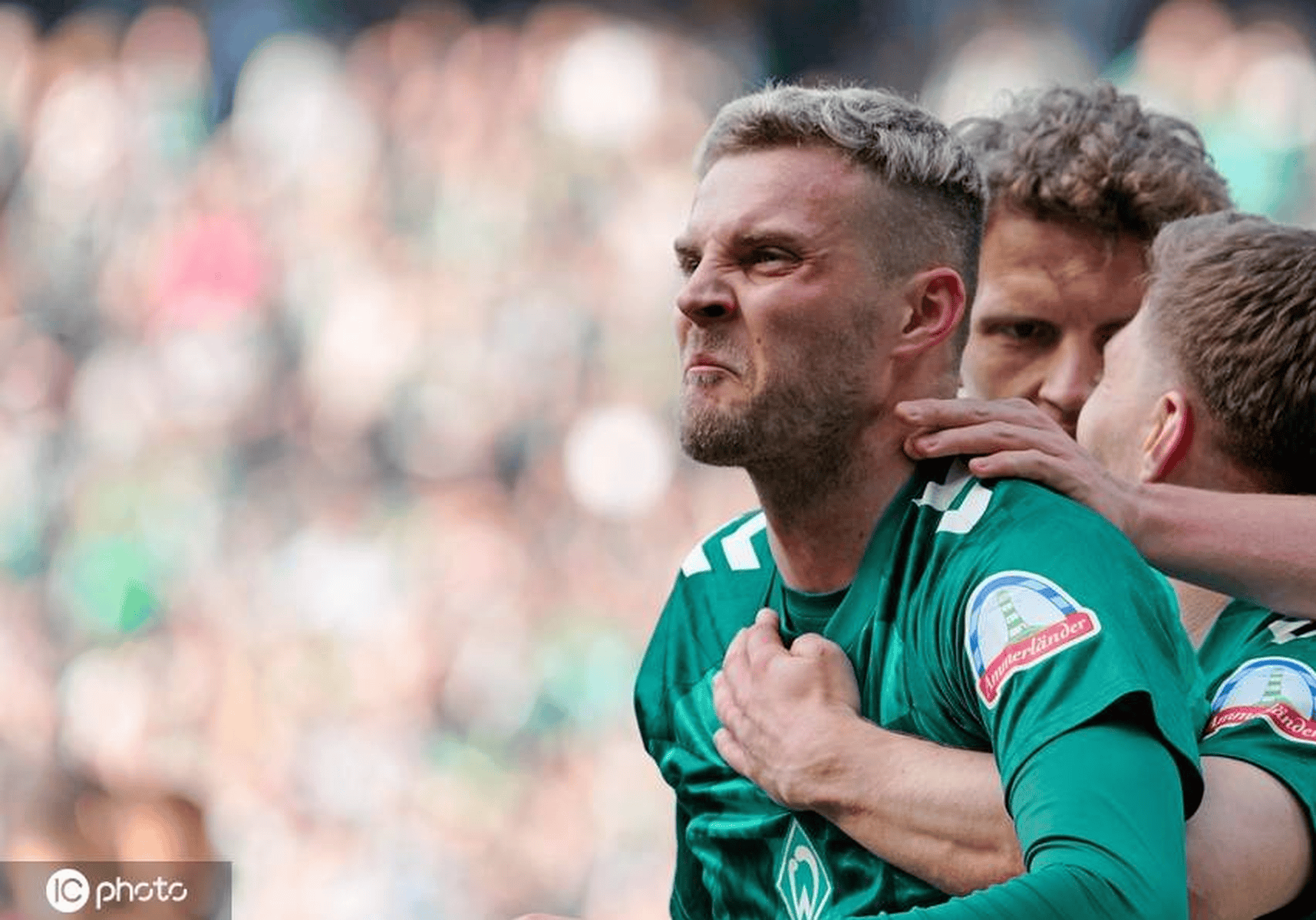 九游体验-转会期西甲焦点战，犹他爵士绝杀压哨，引发热议，更衣室氛围转暖的简单介绍-九游体验